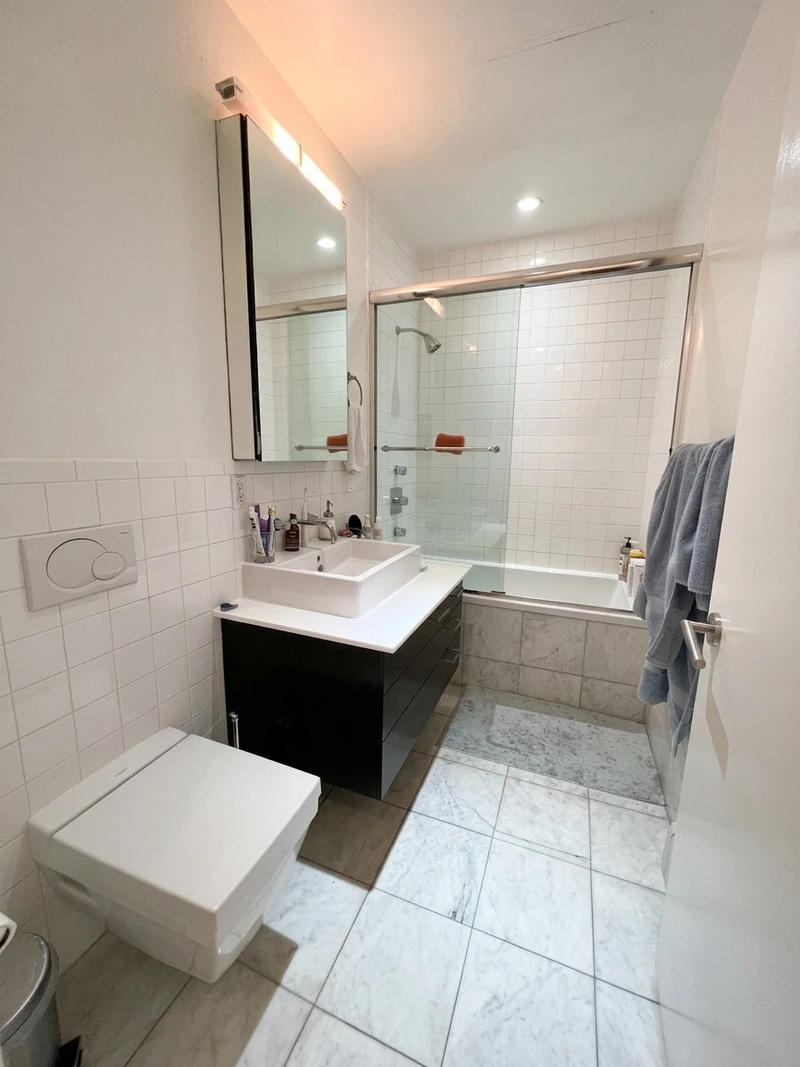 2 bedroom in Hell's Kitchen photo 4