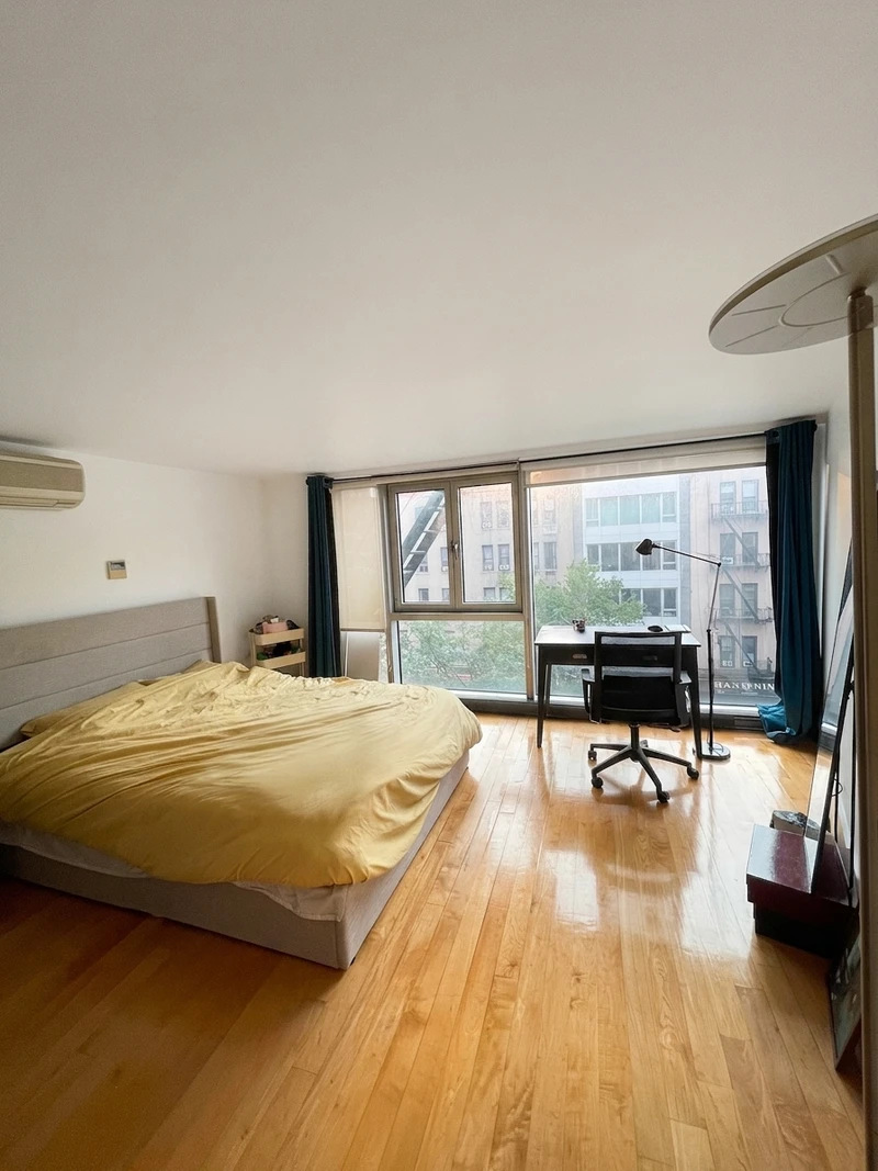 2 bedroom in Hell's Kitchen photo 7