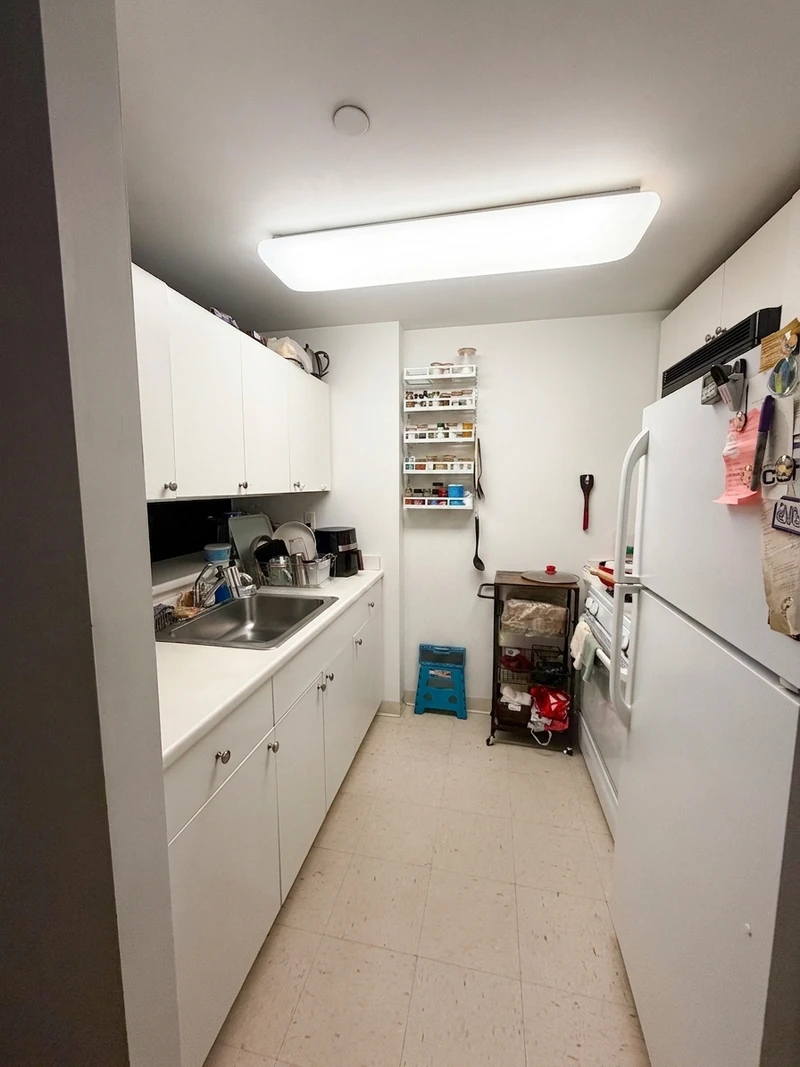 a room in Murray Hill photo 5