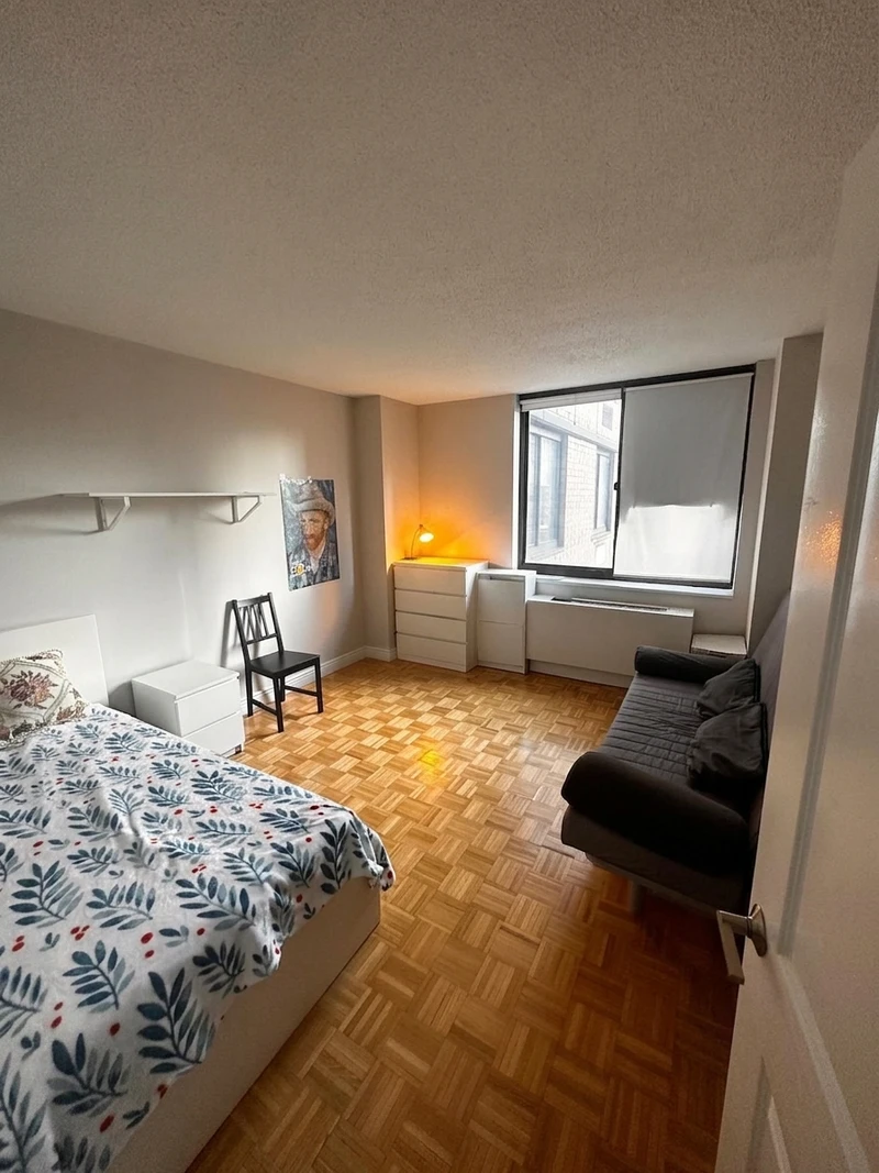 a room in Upper East Side photo 4