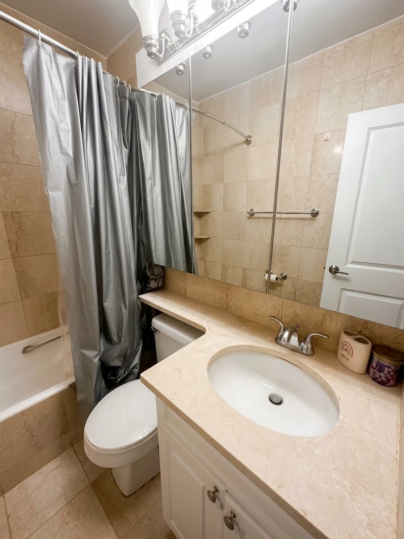 a room in Upper East Side photo 5