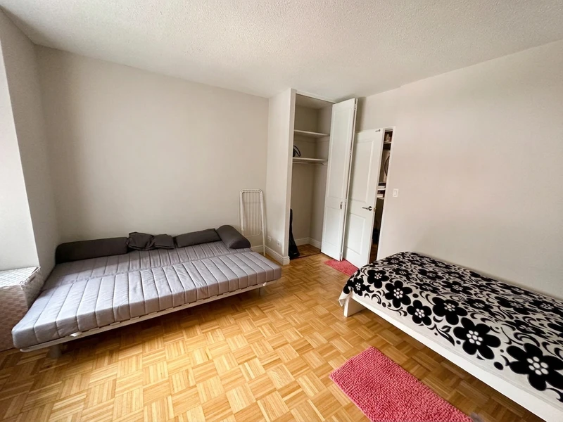 a room in Upper East Side photo 5