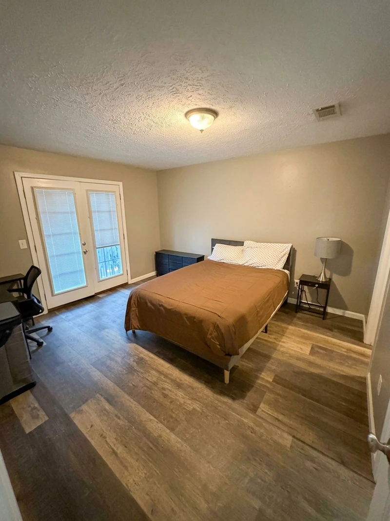 private room in Midtown photo 12