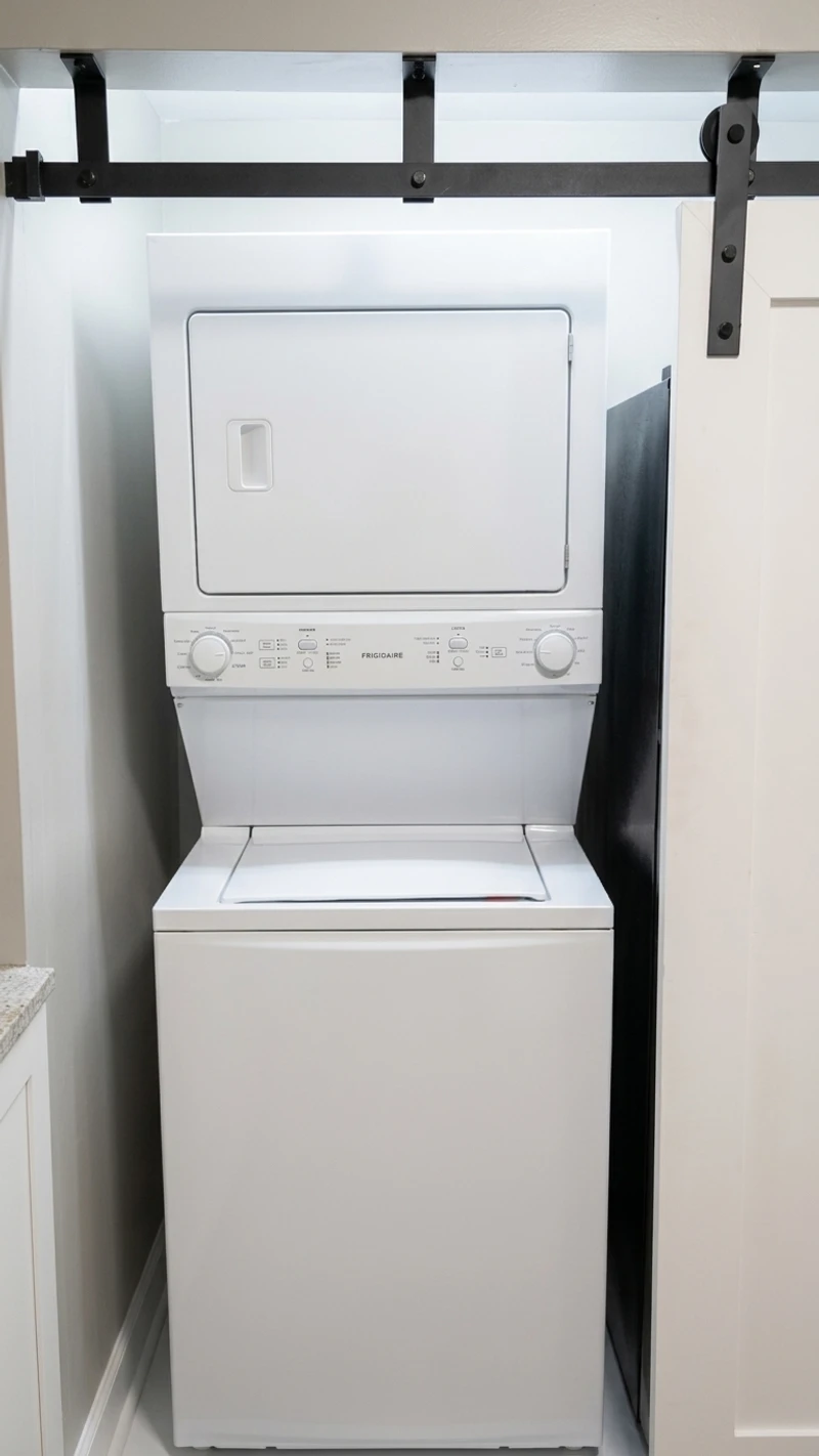 a room in Midtown photo 8
