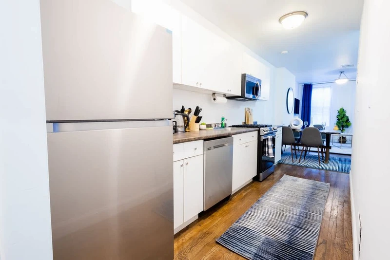 3+ bedroom in Upper East Side photo 8