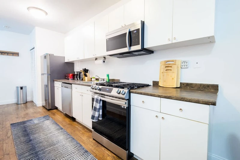 3+ bedroom in Upper East Side photo 3