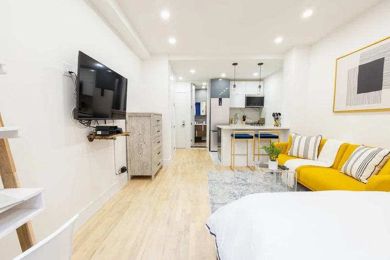 a studio in Upper East Side photo 4