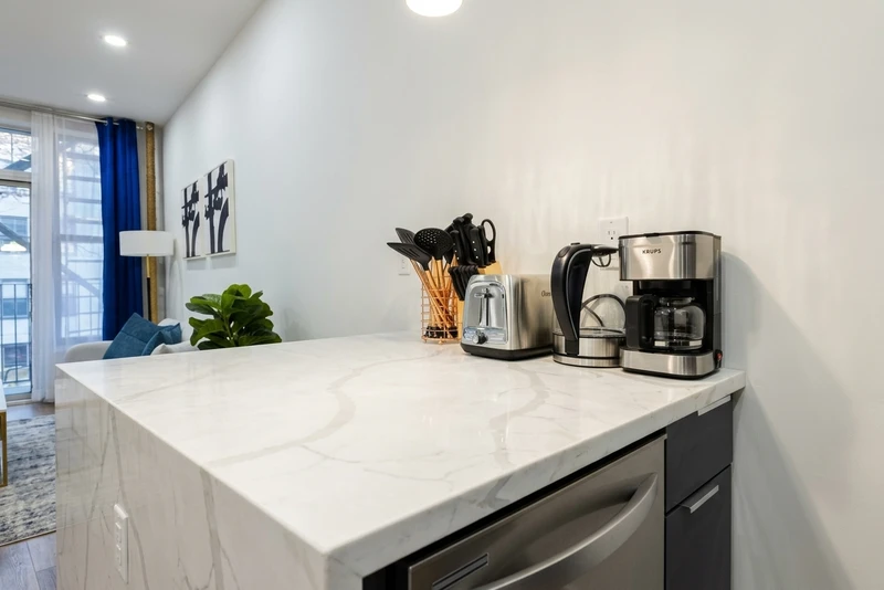 1 bedroom in Upper East Side photo 8