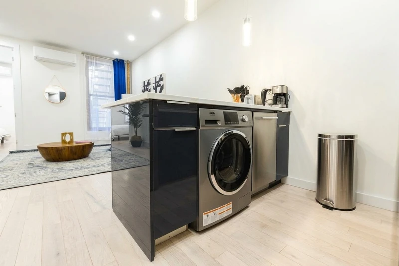 1 bedroom in Upper East Side photo 9