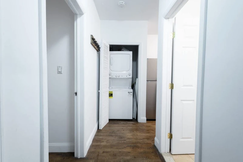 3+ bedroom in Upper East Side photo 10