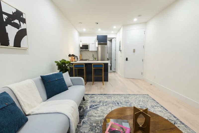 1 bedroom in Upper East Side photo 3