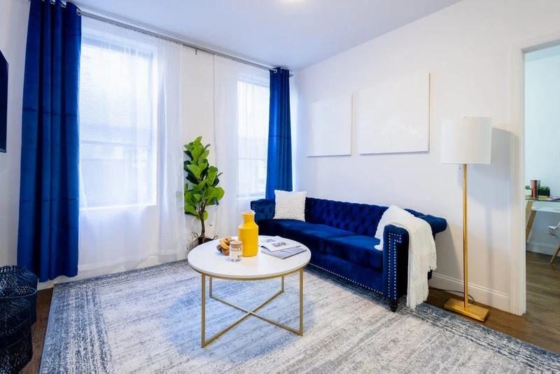 3+ bedroom in Upper East Side photo 2
