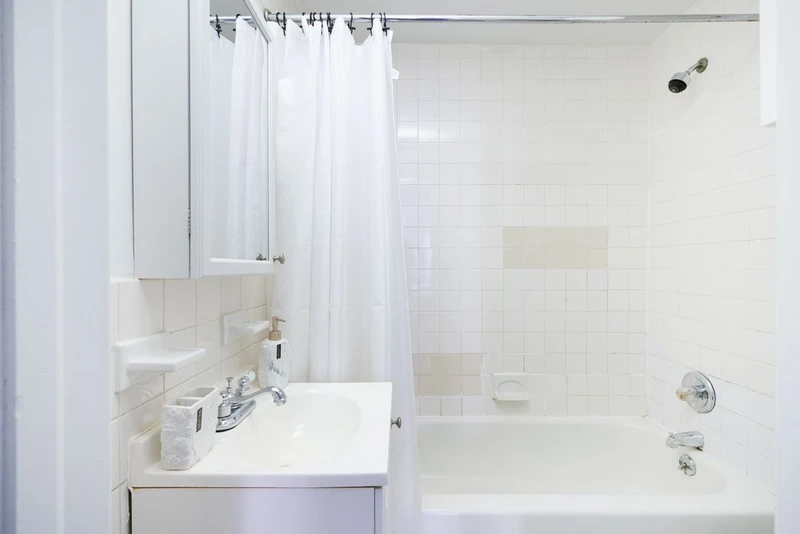 a studio in Upper East Side photo 8