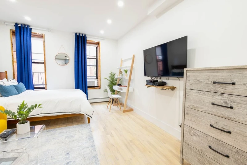 a studio in Upper East Side photo 5