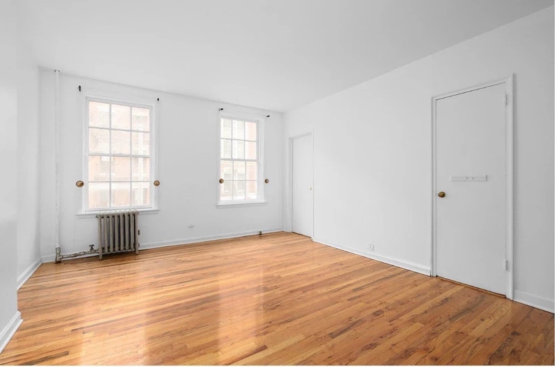 a room in East Village photo 2