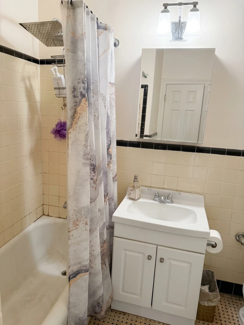 1 bedroom in Upper West Side photo 8