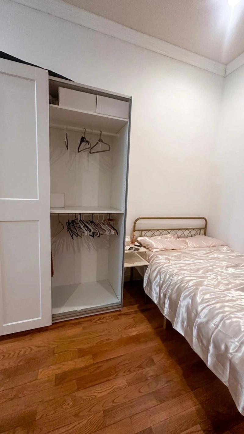 a studio in Upper East Side photo 4