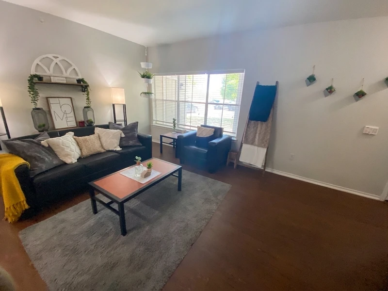 a room in Denton photo 4