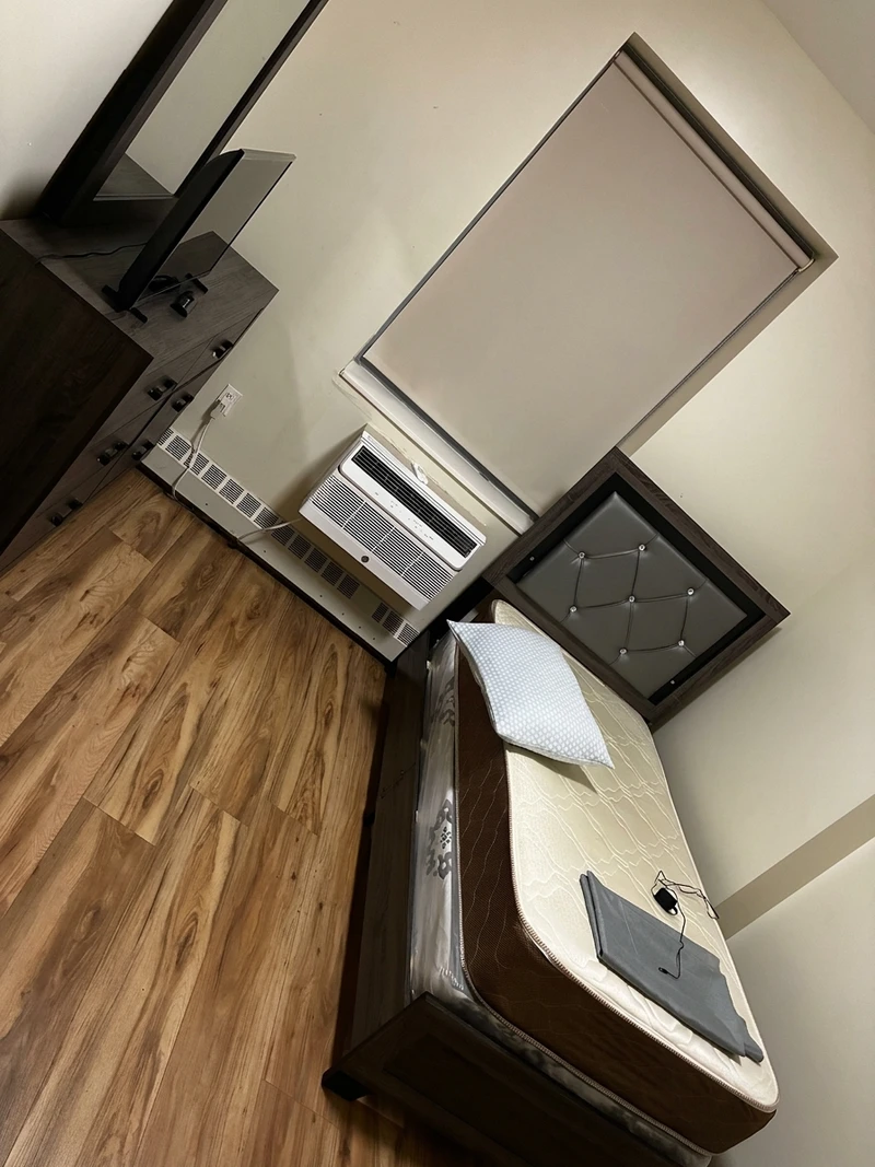 2 bedroom in Brownsville photo 2