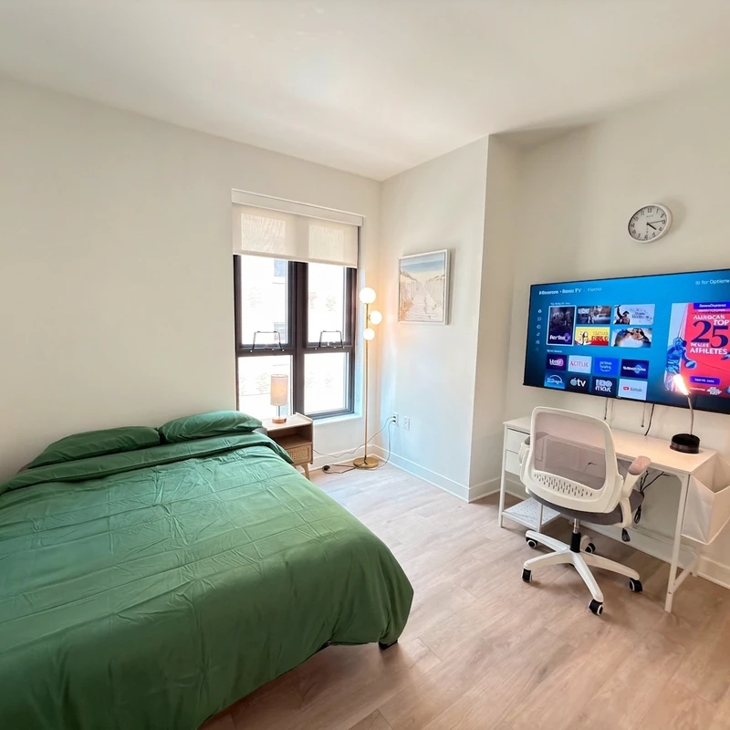 a room in Northwest Washington photo 2