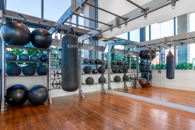 a studio in Ballpark District photo 11