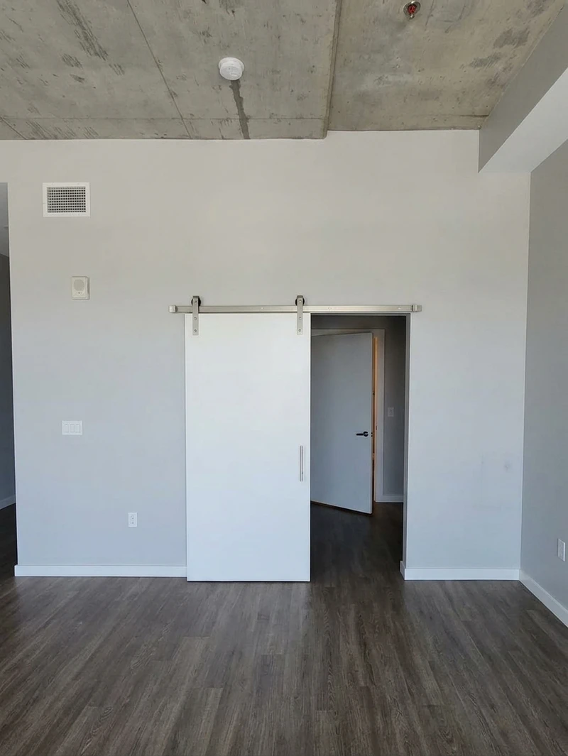 a studio in Ballpark District photo 5