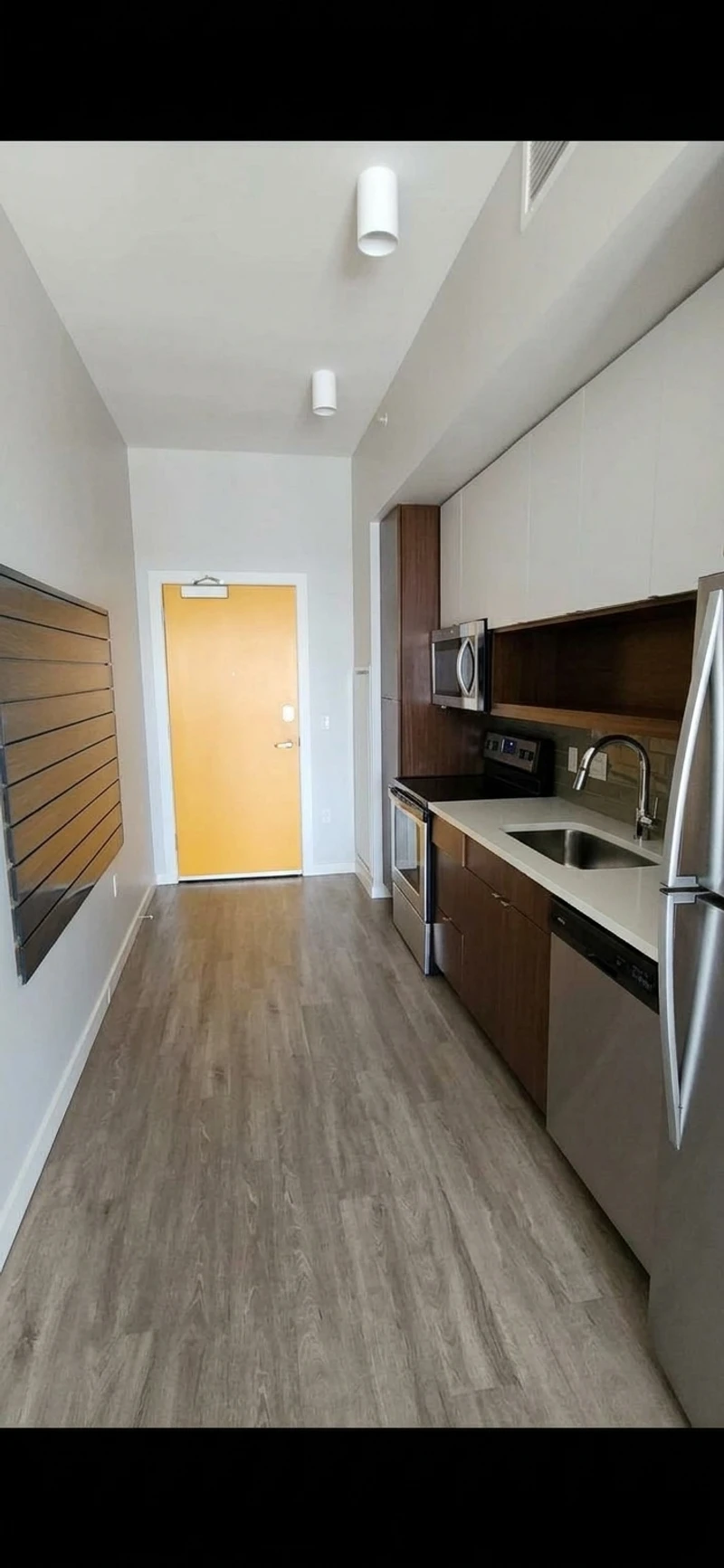 a studio in Ballpark District photo 8