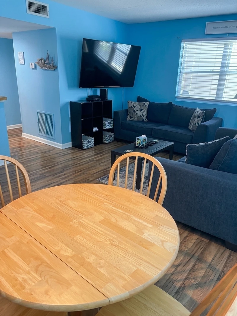 2 bedroom in Surfside Beach photo 2