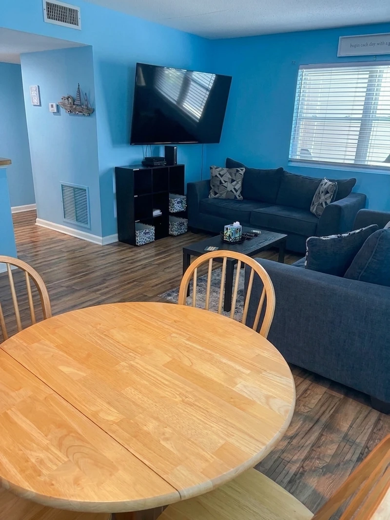 2 bedroom in Surfside Beach photo 2