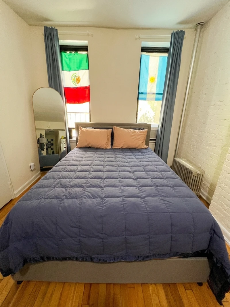 a studio in Midtown East photo 8
