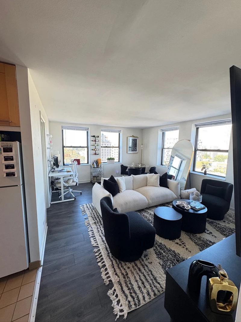 2 bedroom in Hyde Park photo 13