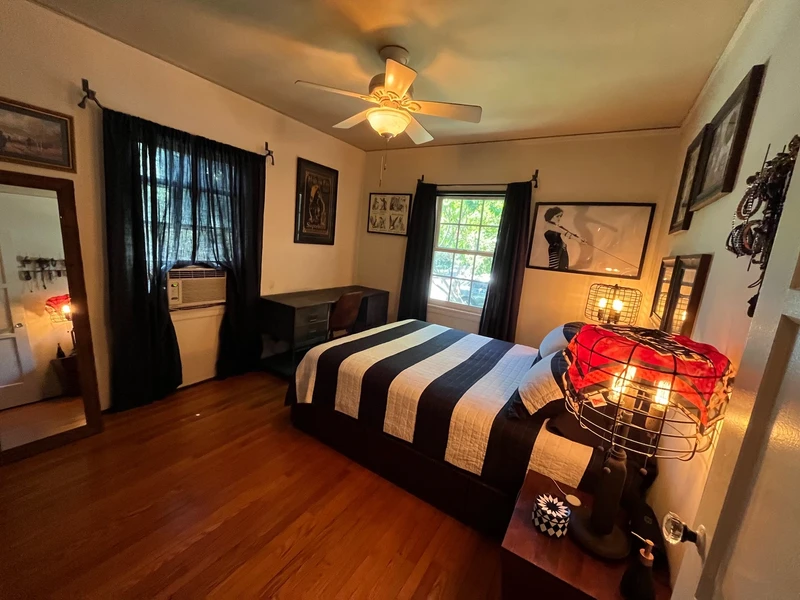 1 bedroom in Central LA photo 3