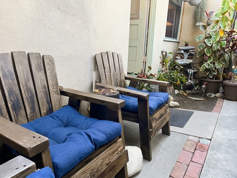 1 bedroom in Central LA photo 6