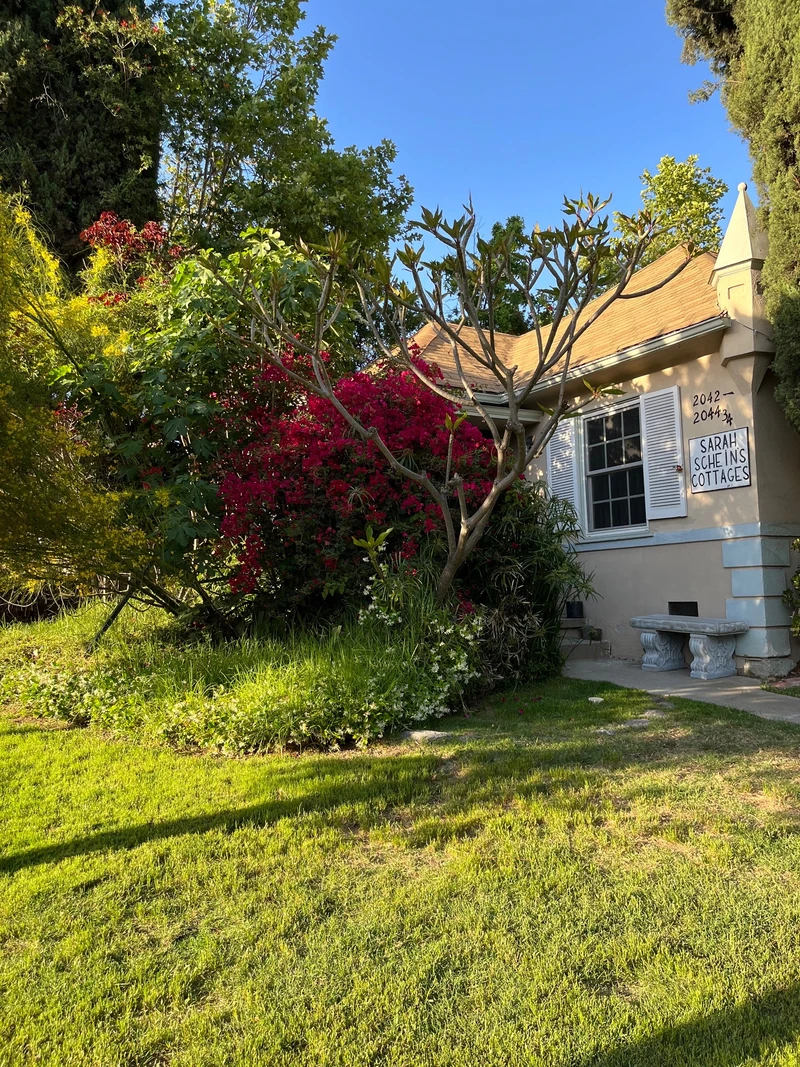 1 bedroom in Central LA photo 18