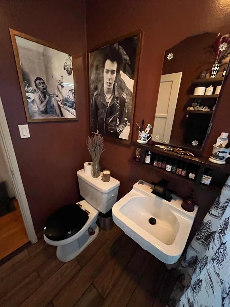 1 bedroom in Central LA photo 14