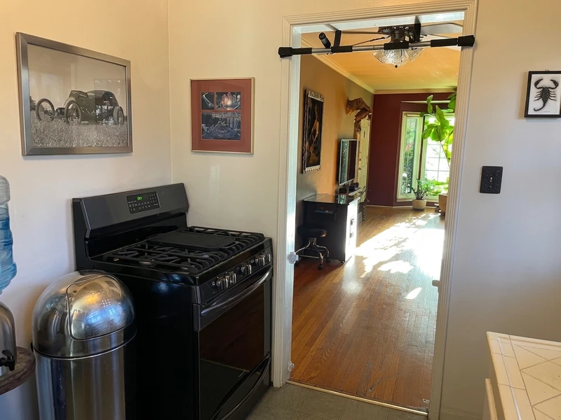 1 bedroom in Central LA photo 11