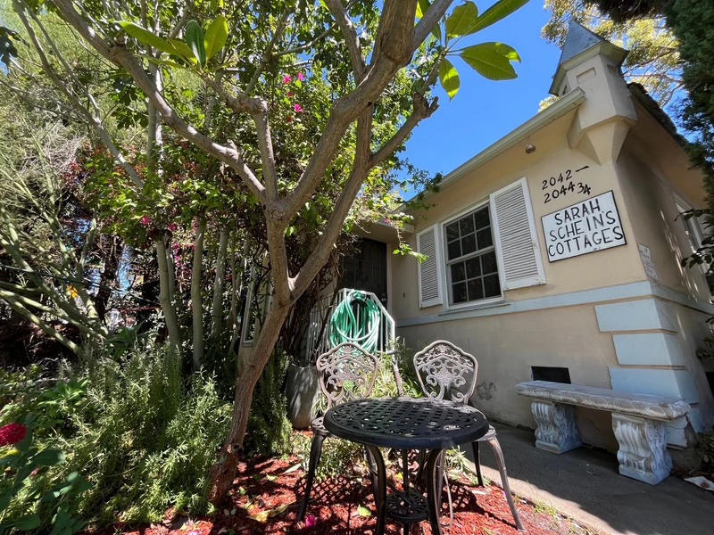 1 bedroom in Central LA photo 19