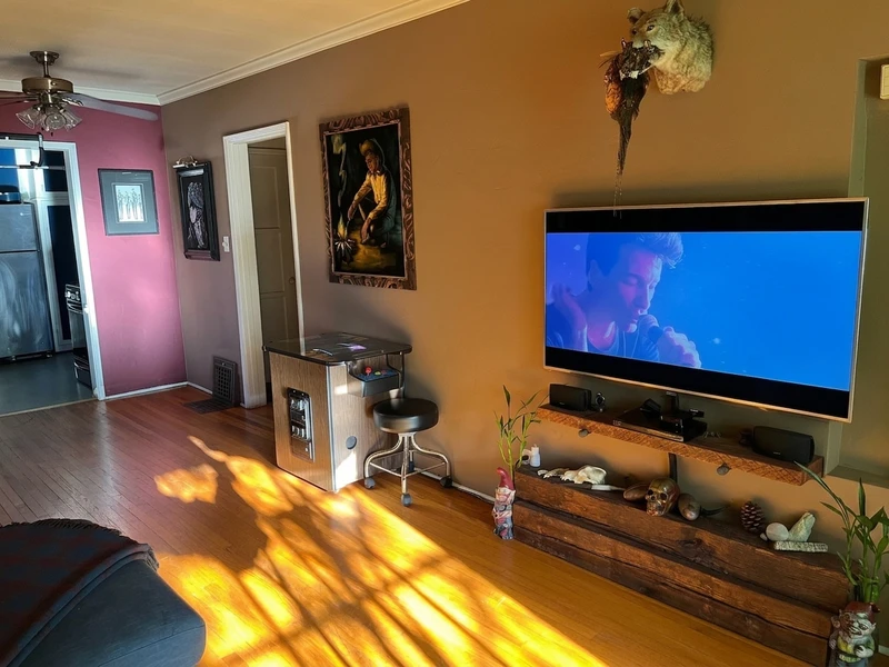 1 bedroom in Central LA photo 5