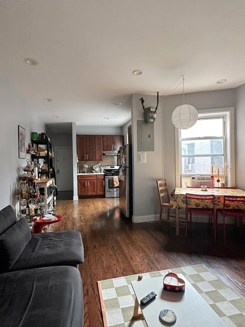 a room in Crown Heights photo 2
