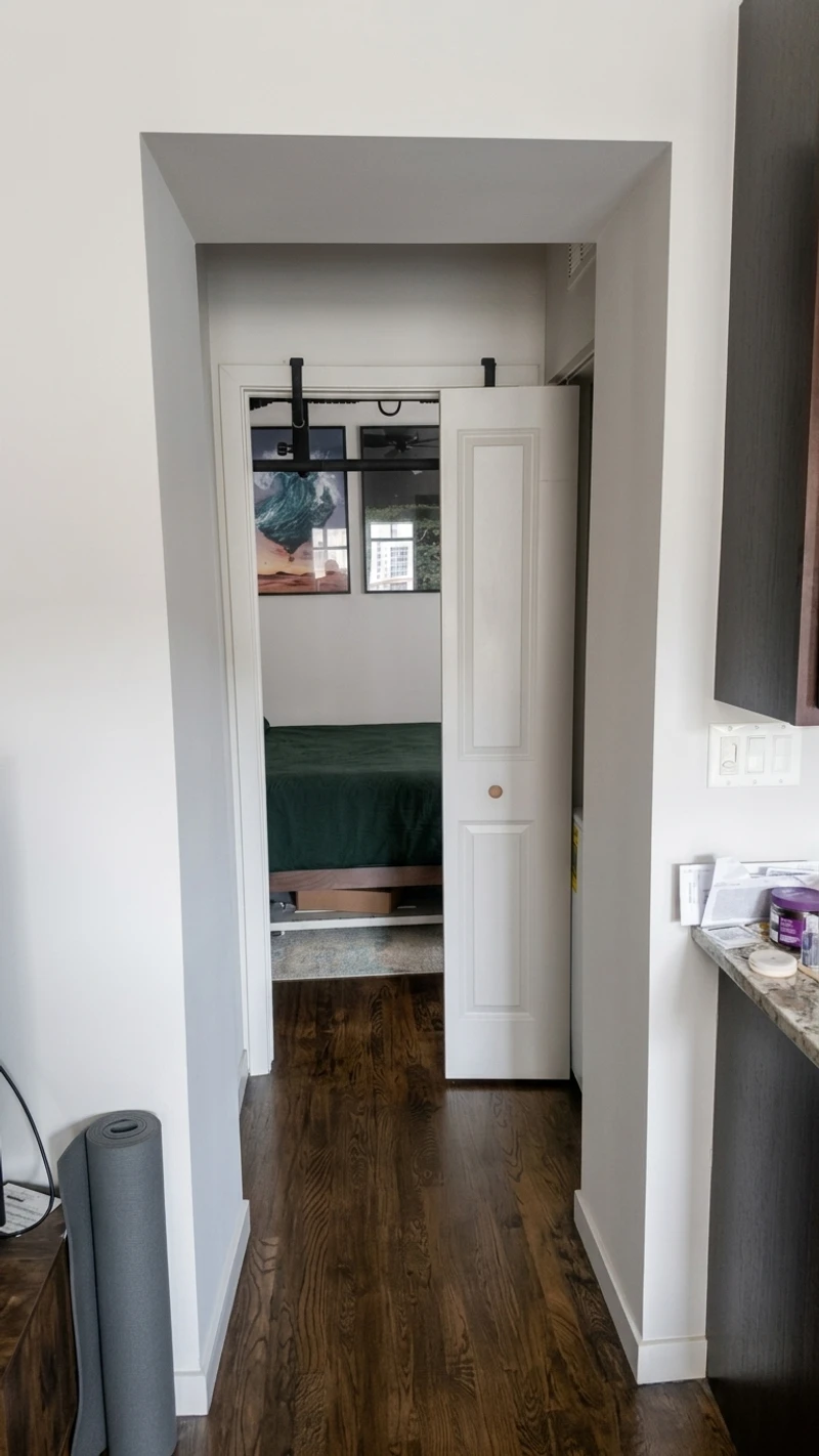 1 bedroom in West Town photo 4