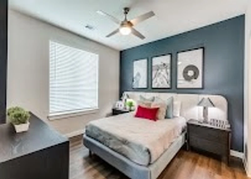 1 bedroom in Austin photo 2
