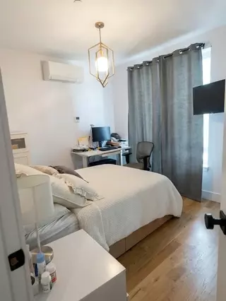 a room in Williamsburg