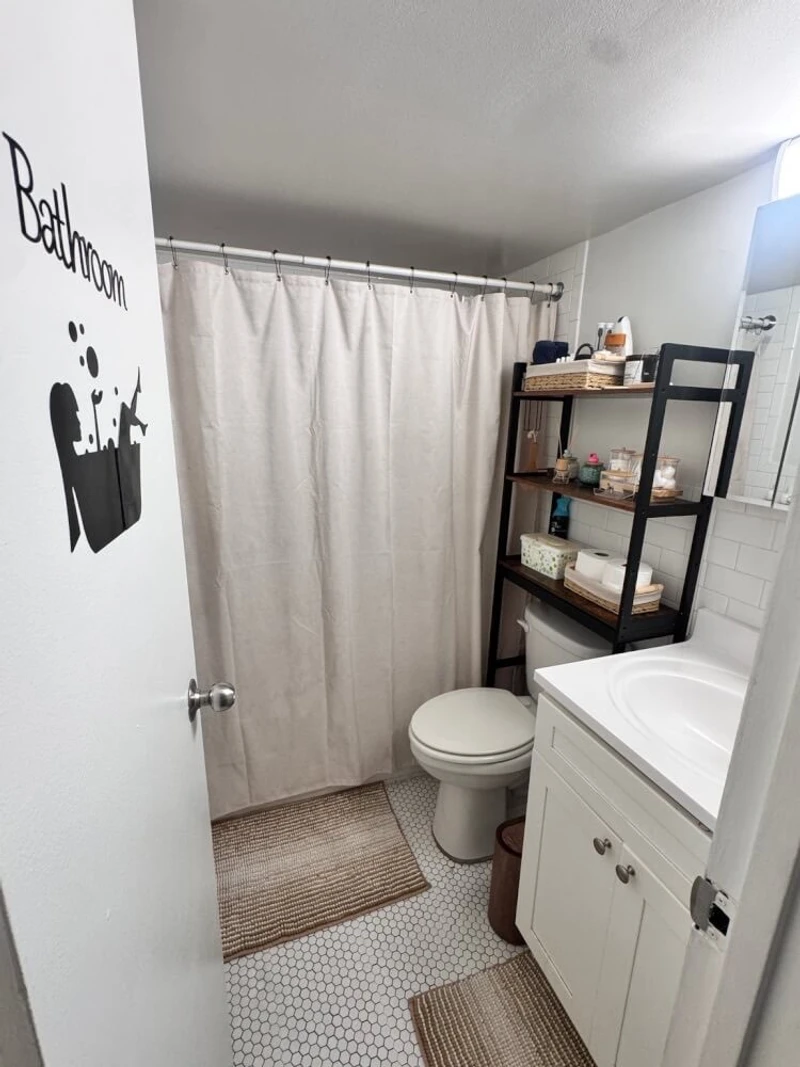 2 bedroom in Financial District photo 5