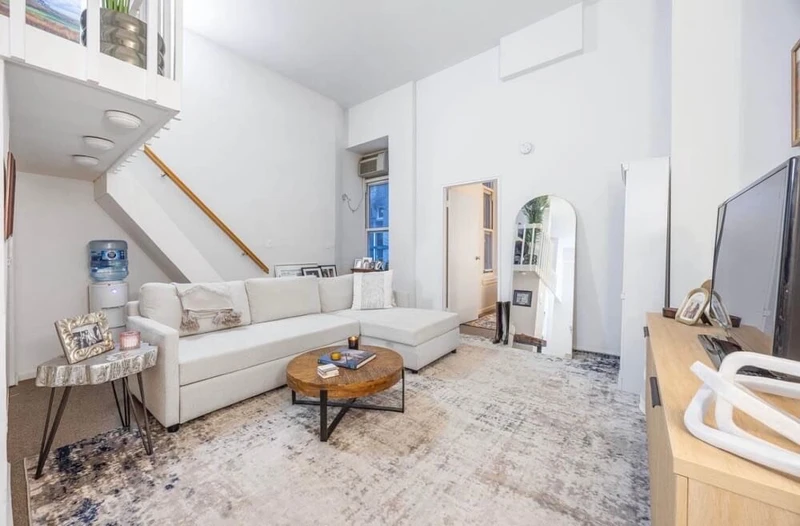 2 bedroom in Financial District photo 3