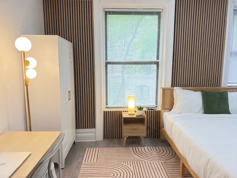a studio in Upper West Side photo 5