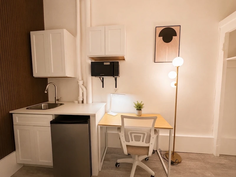 a studio in Upper West Side photo 3
