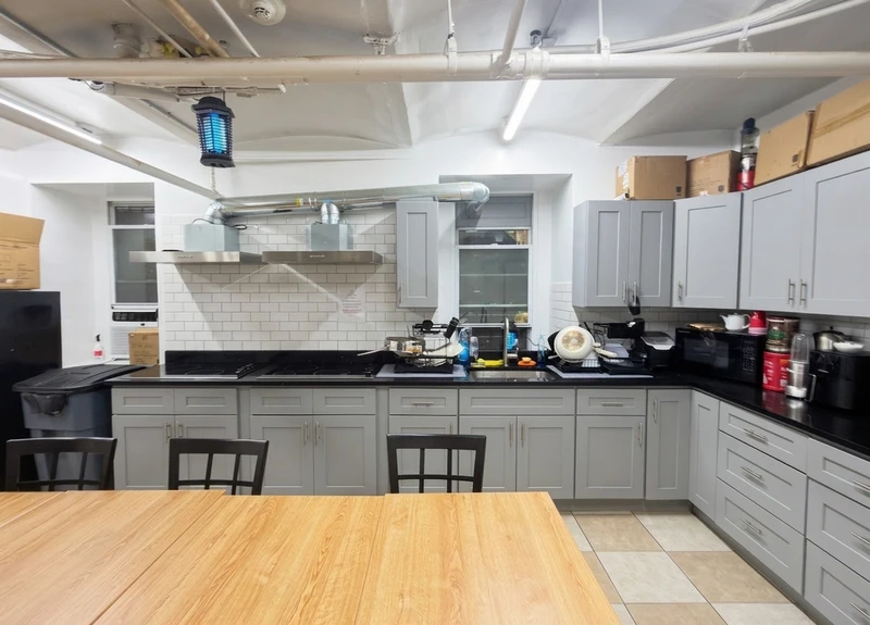 a studio in Upper West Side photo 5