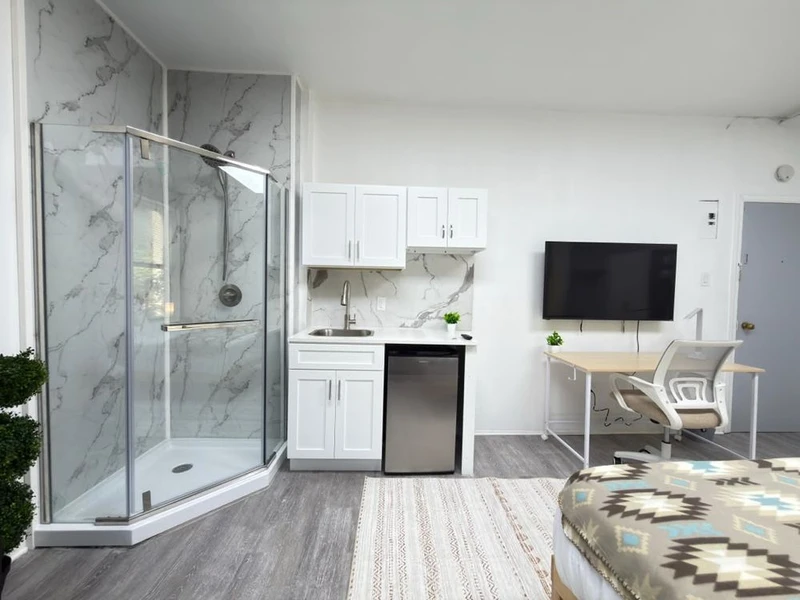 private room in Upper West Side photo 9