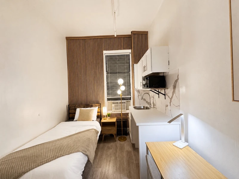 a studio in Upper West Side photo 2