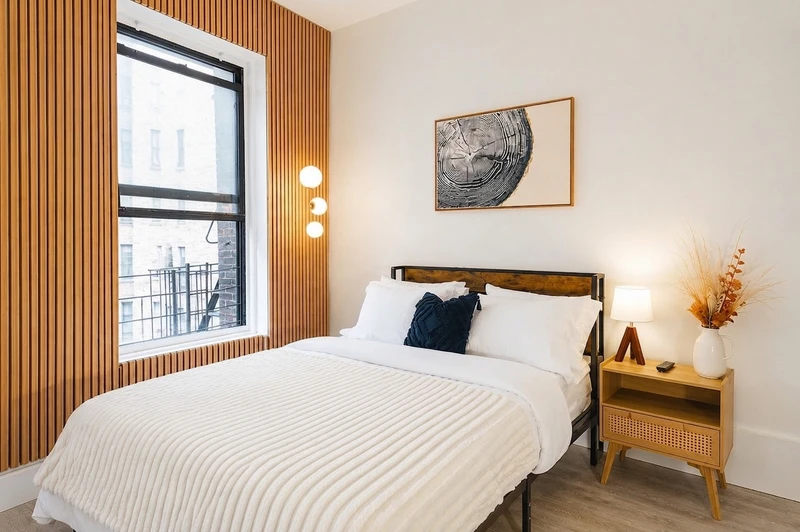 a studio in Upper West Side photo 6